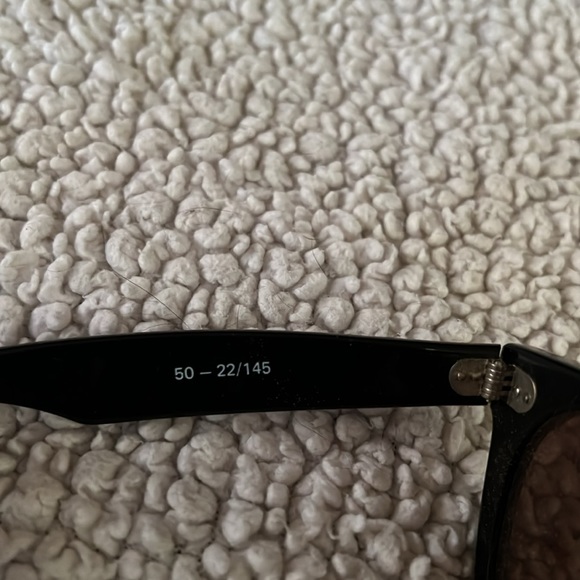 Oleg Cassini Women’s Sunglasses - Picture 3 of 6